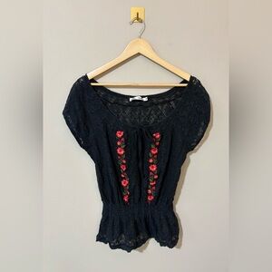 Women’s Medium Solitaire Black Embroidered Floral Lace Cinched Waist Top